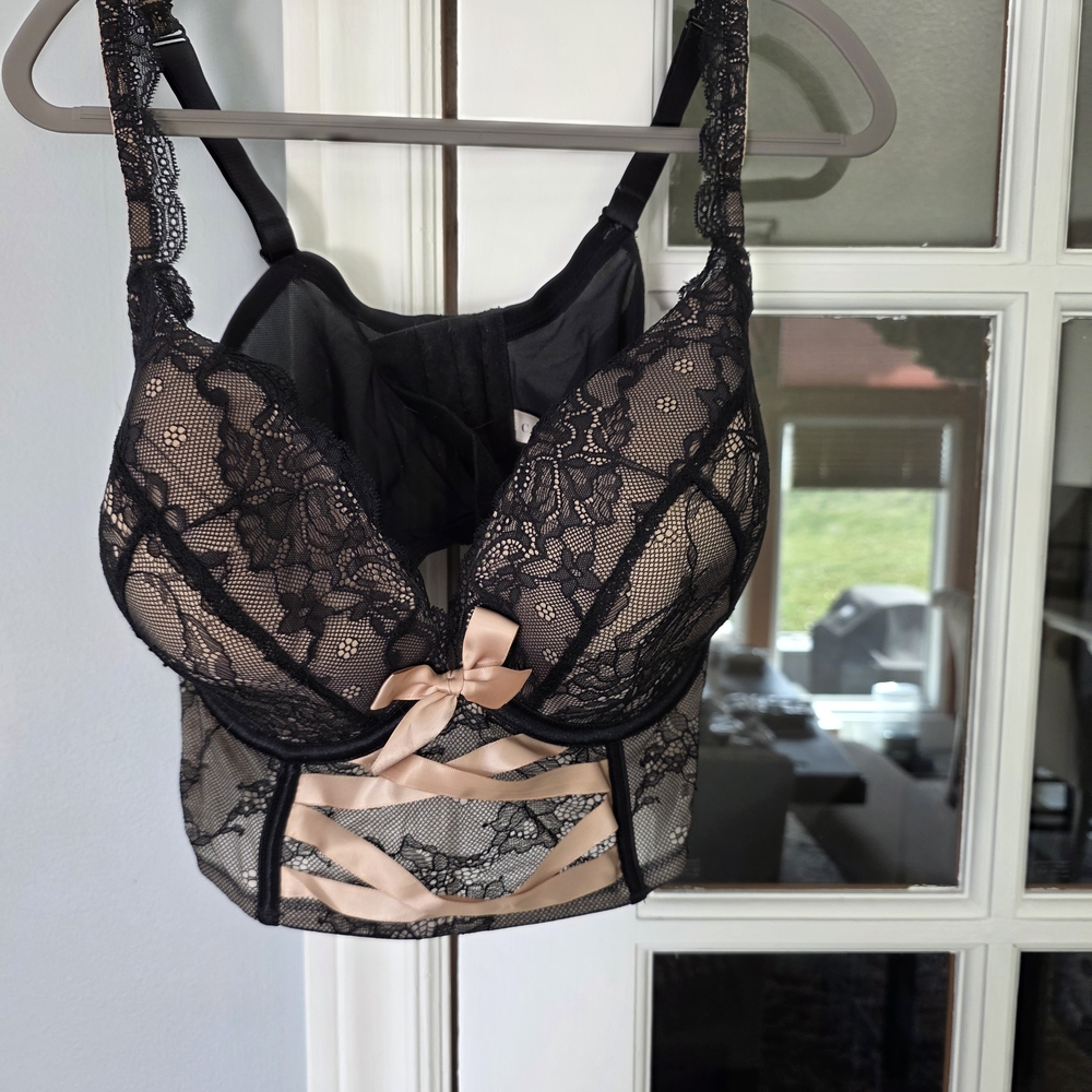 Cacique Black and Cream Lace Bralette